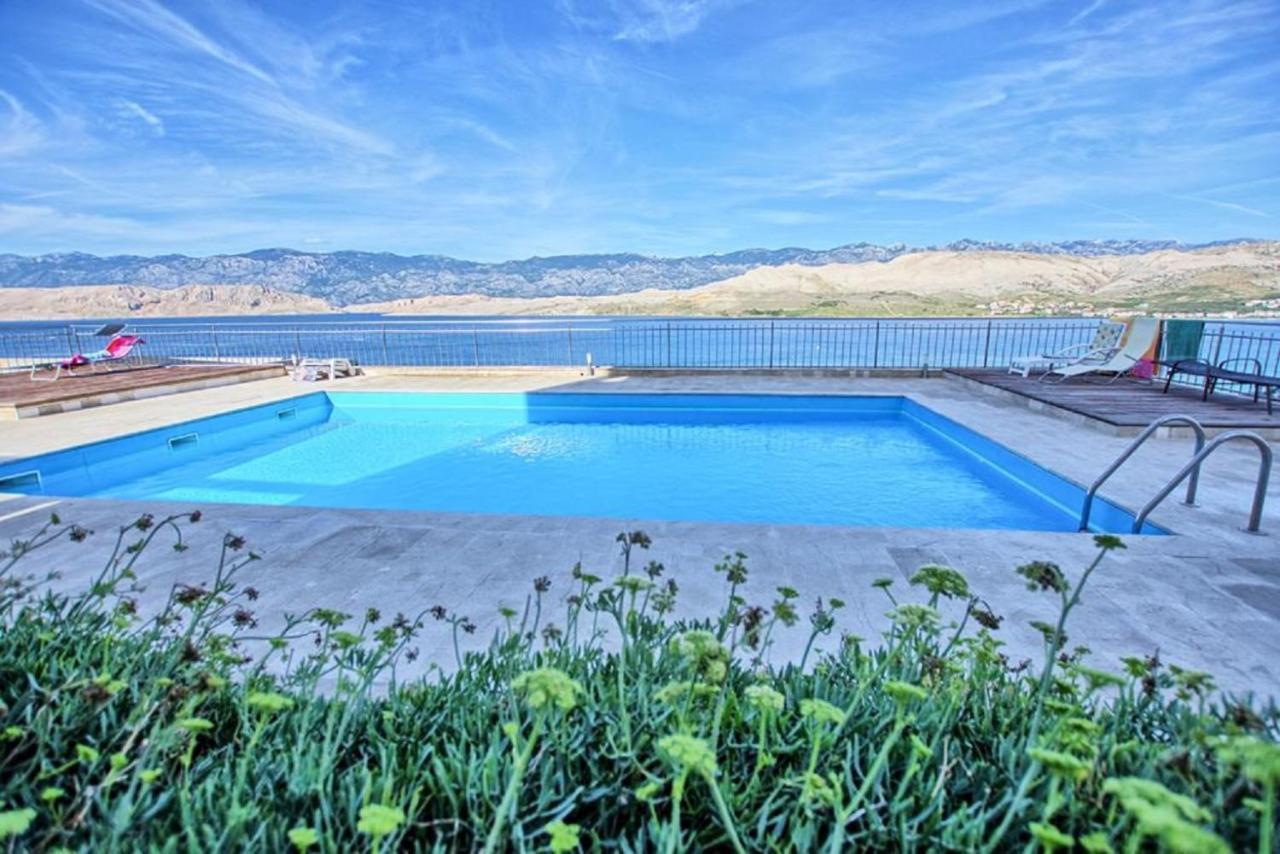Sea View & Pool Studio Pag Town Eksteriør billede