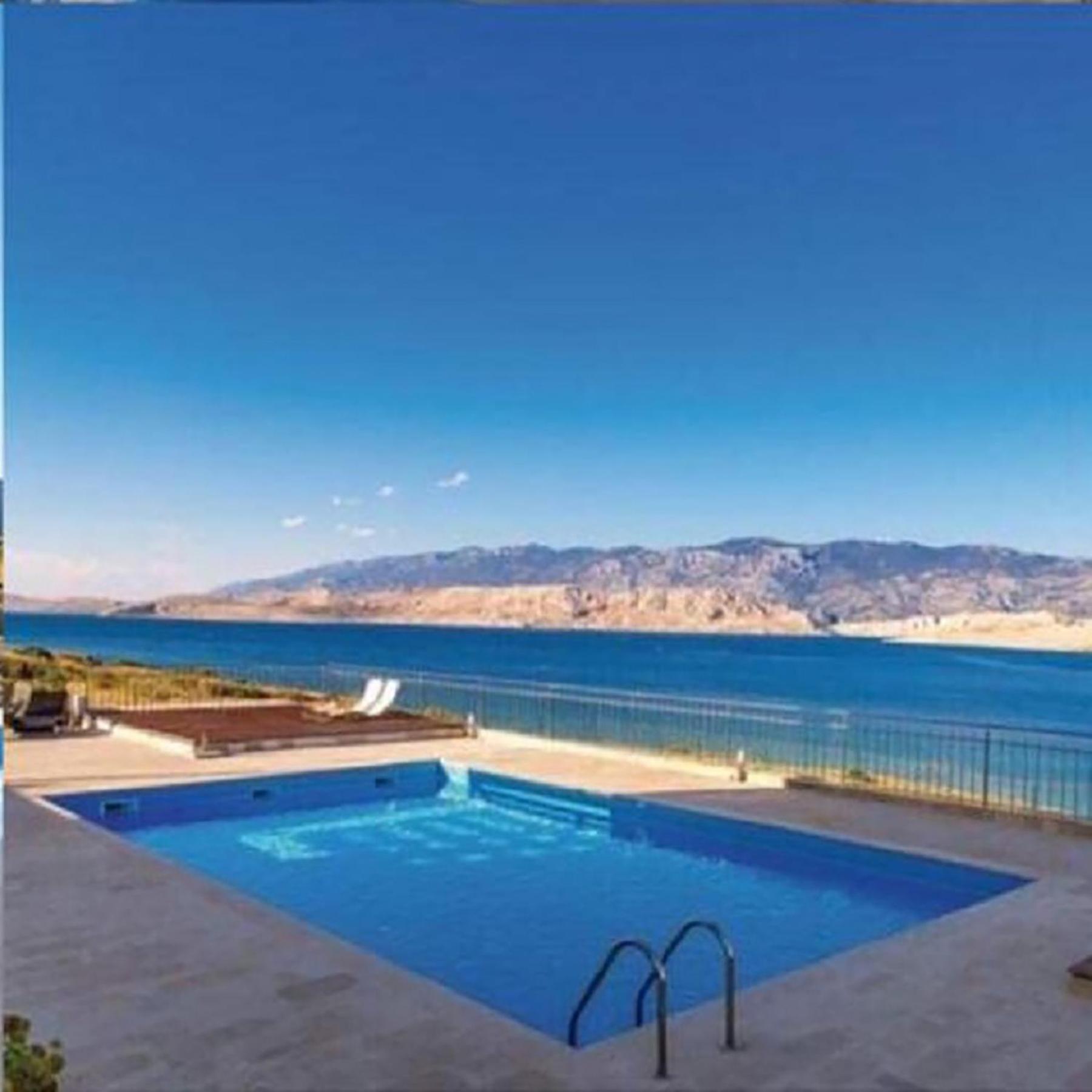 Sea View & Pool Studio Pag Town Eksteriør billede